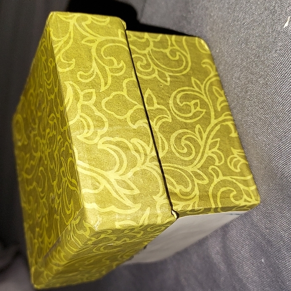 Smithsonian Institute Vintage Stamp Box - Picture 7 of 7